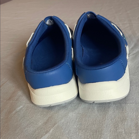 Kids Blue Slip-On Active Shoes - Picture 5 of 7